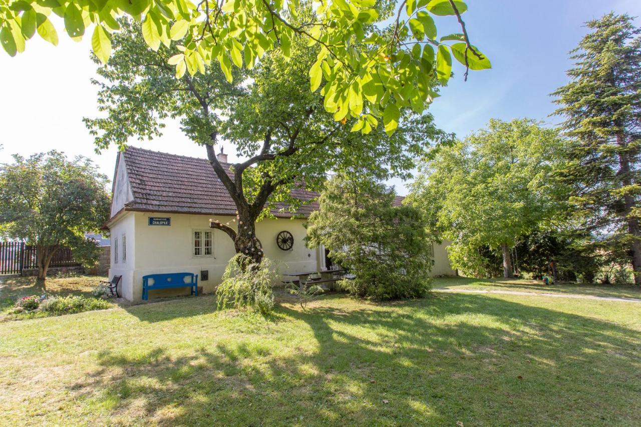 Romanticka Chalupka Na Polosamote Plavecky Peter Buitenkant foto